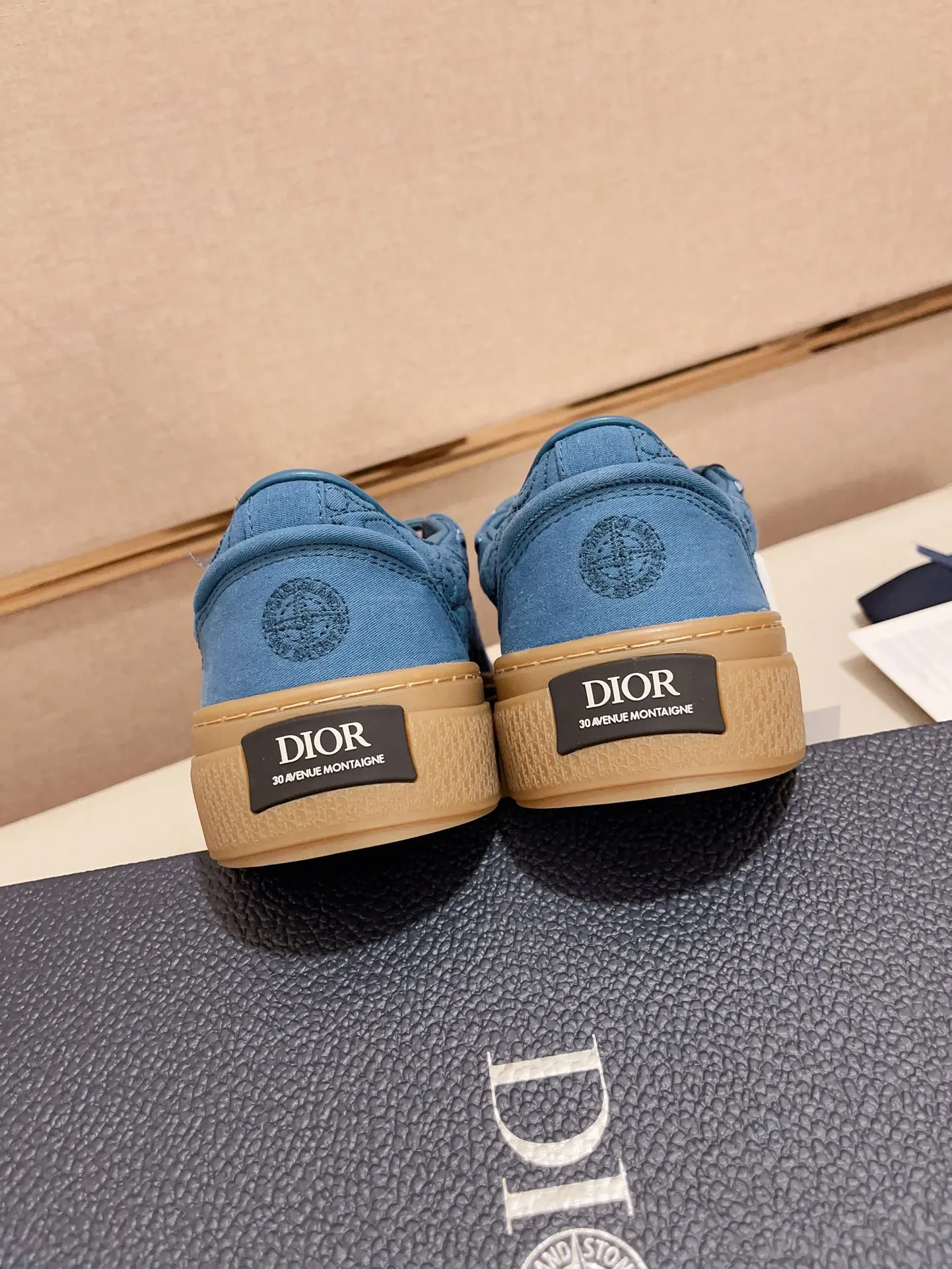Men's shoes 💰: 680💰 [Dior·Dior] Top 🔍Couple model 💏🔍New casual sports style couple shoes, new four-season design, perfect workmanship, lace-up lazy style to create cabinet quality, upper: imported first-layer cowhide, sheepskin lining is soft and comfortable, ultra-light TPU wear-resistant outsole, simple, versatile fashion men's shoes, excellent color code number 35--44